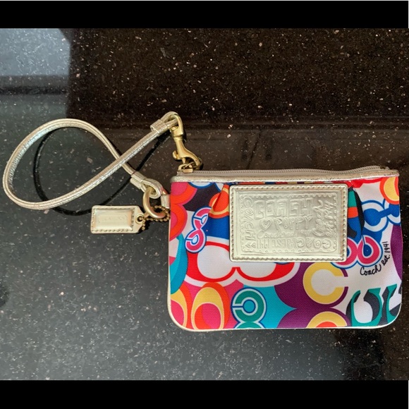 💙💖💛 Coach Authentic Colorful Wristlet 💙💖💛 - Picture 2 of 6